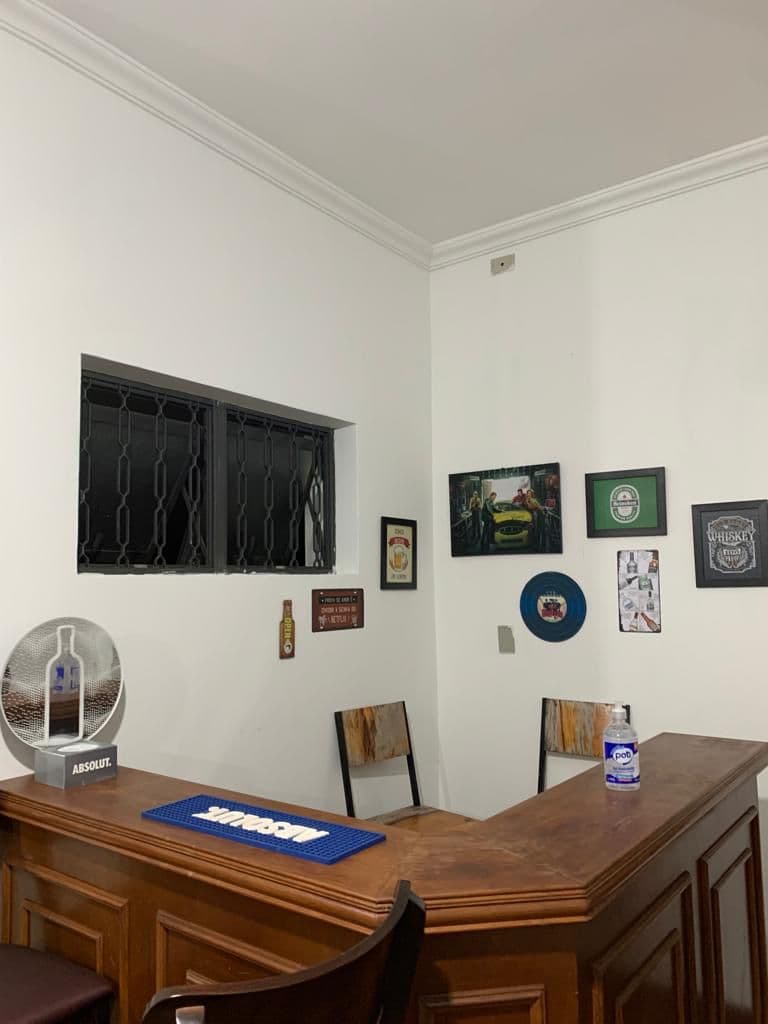 Sala de estar com área de recepção