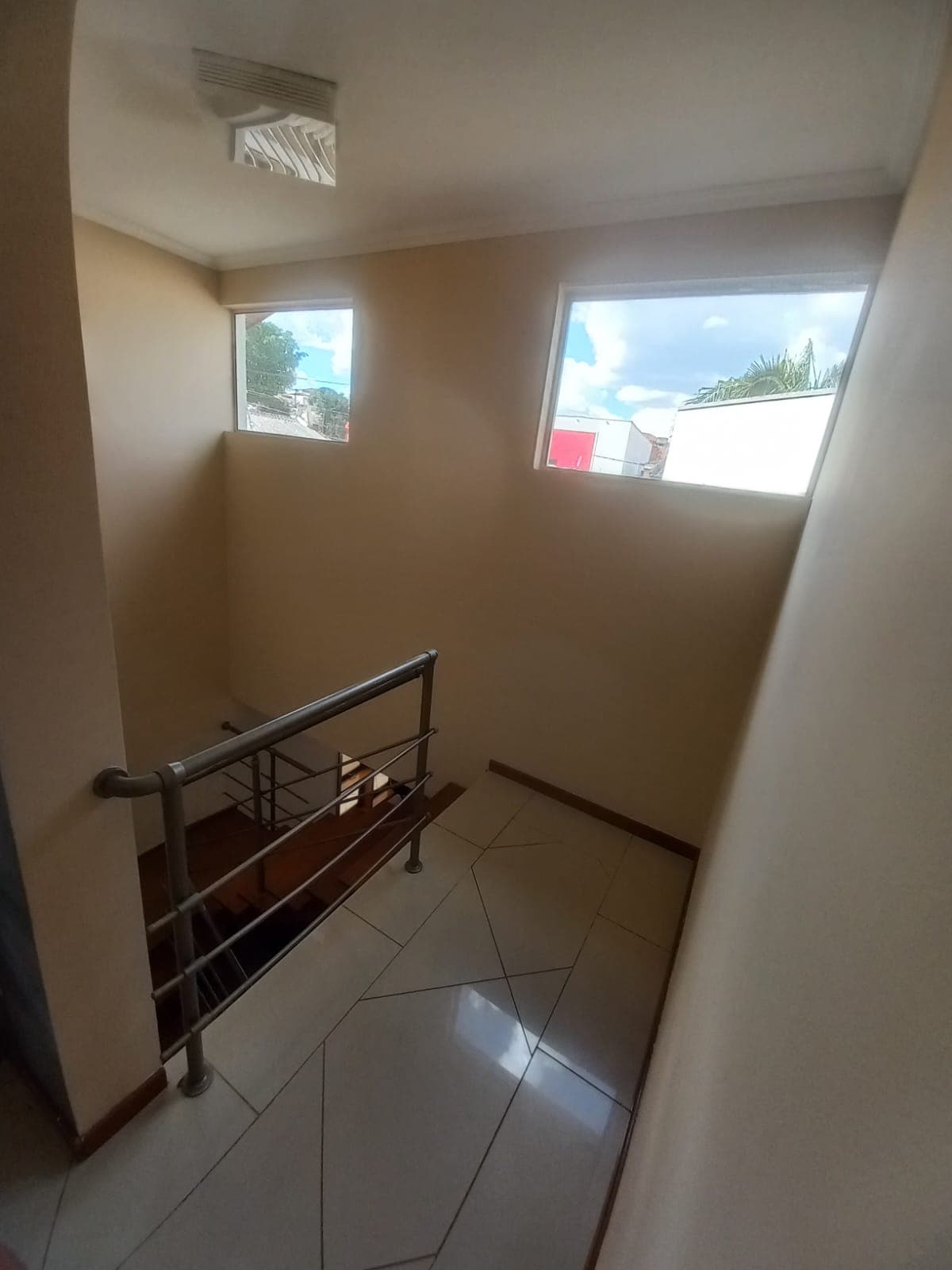 Área da churrasqueira integrada à área externa