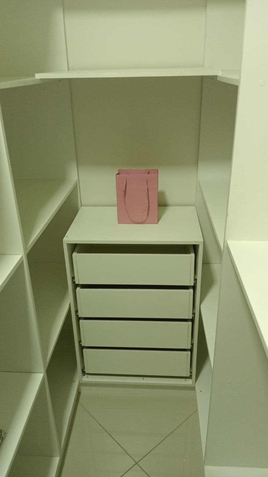 Detalhes decorativos com espelhos