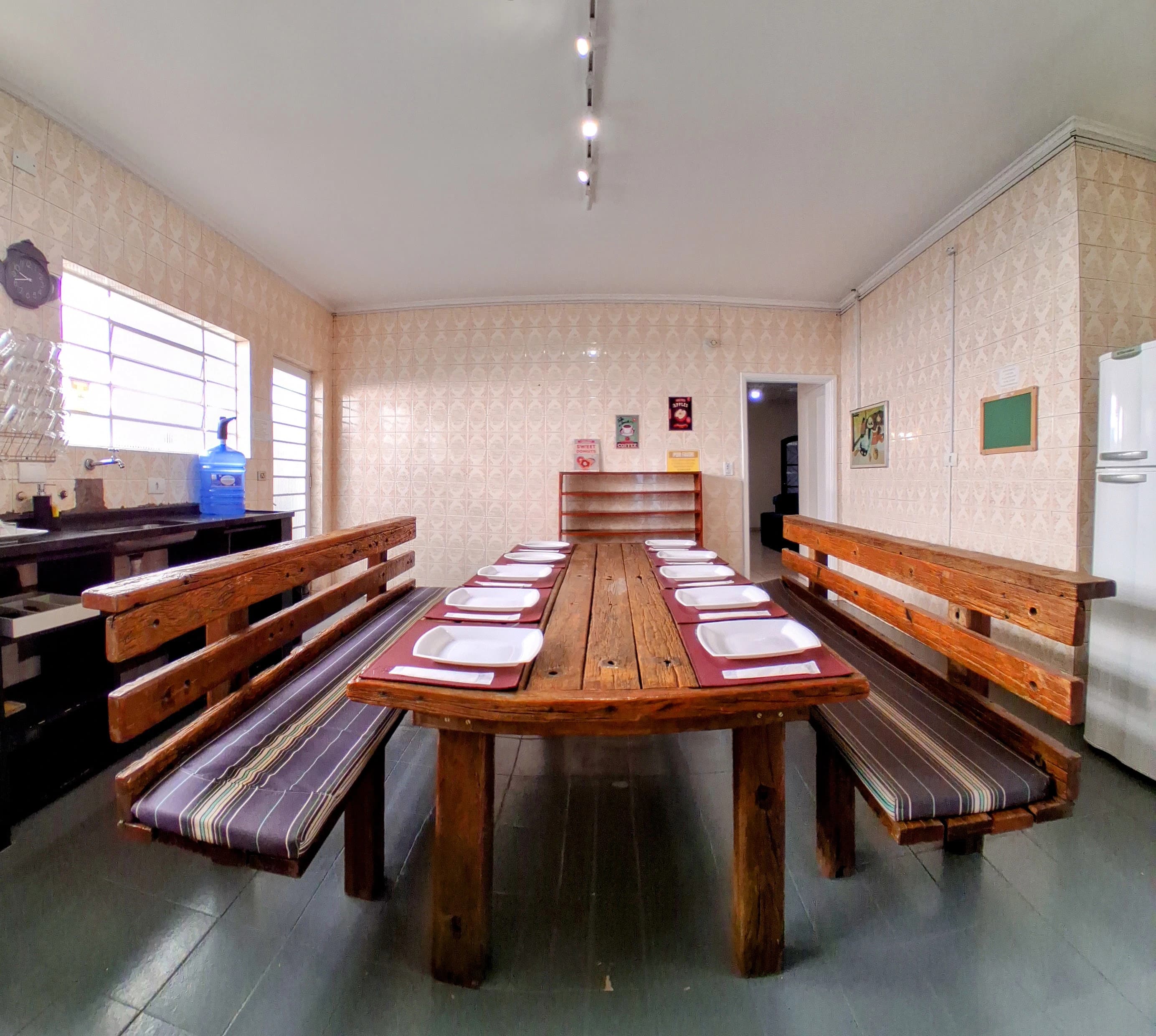 Hospedagem para Equipes - Sala de Jantar Ampla em São Paulo