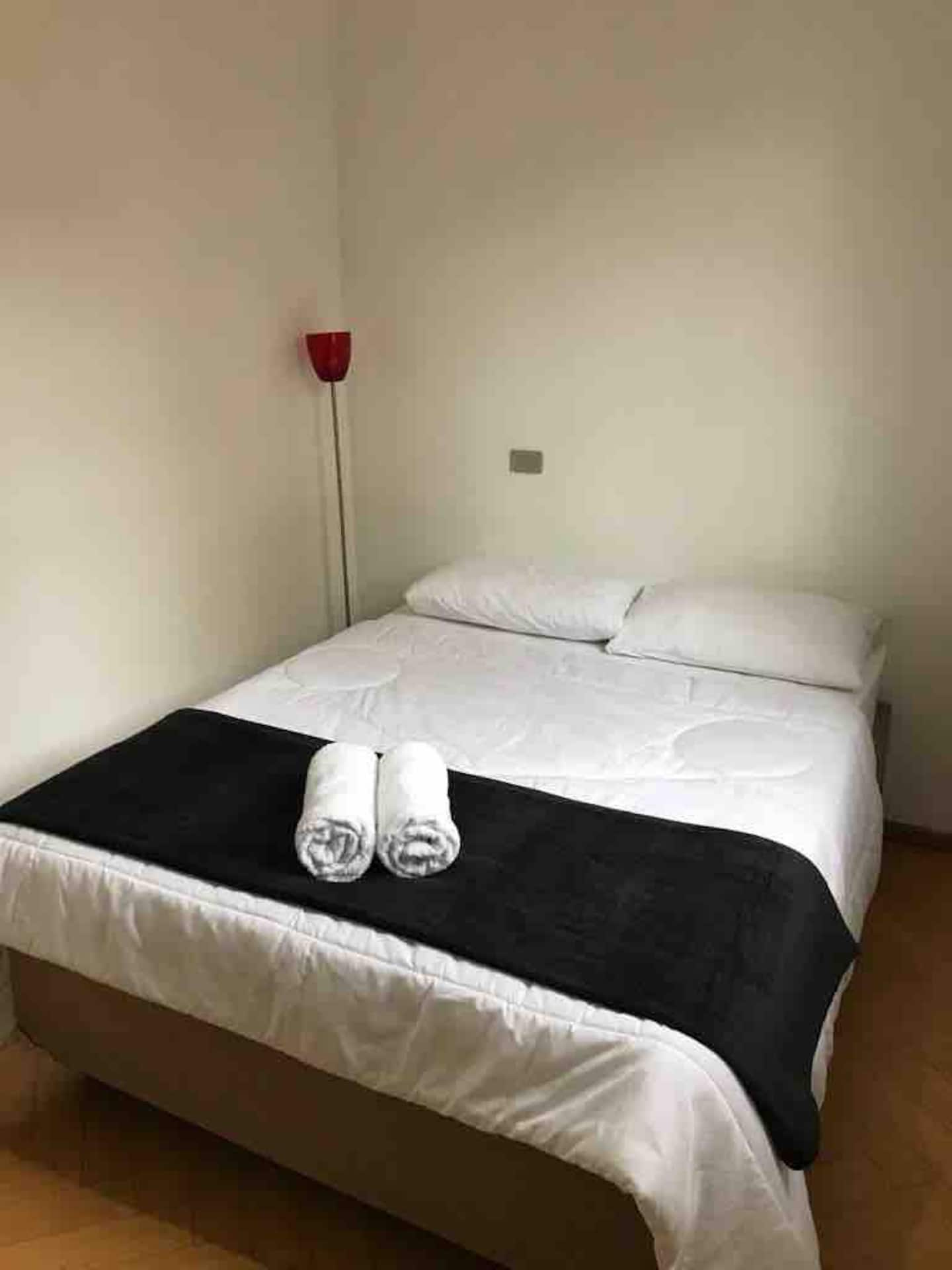 Quarto confortável e acolhedor